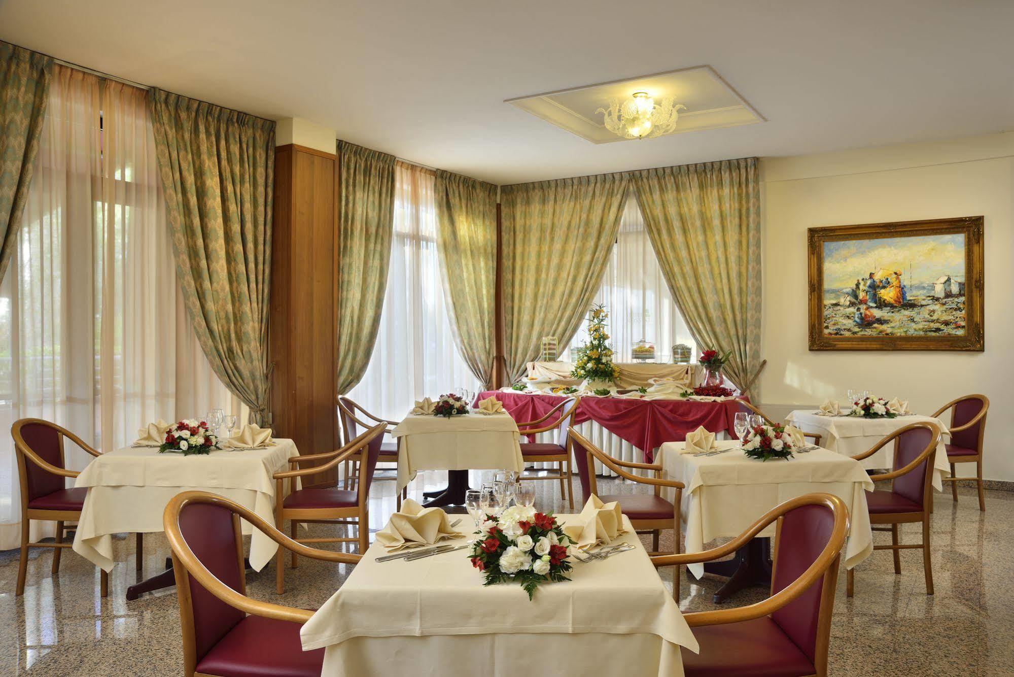 Hotel Rossini Pesaro Eksteriør bilde